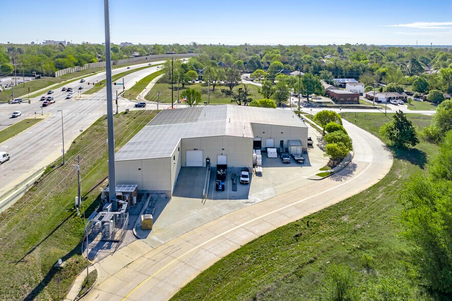 2451 Van Buren St, Norman, OK à louer - Photo de l’immeuble – Image 2 sur 22