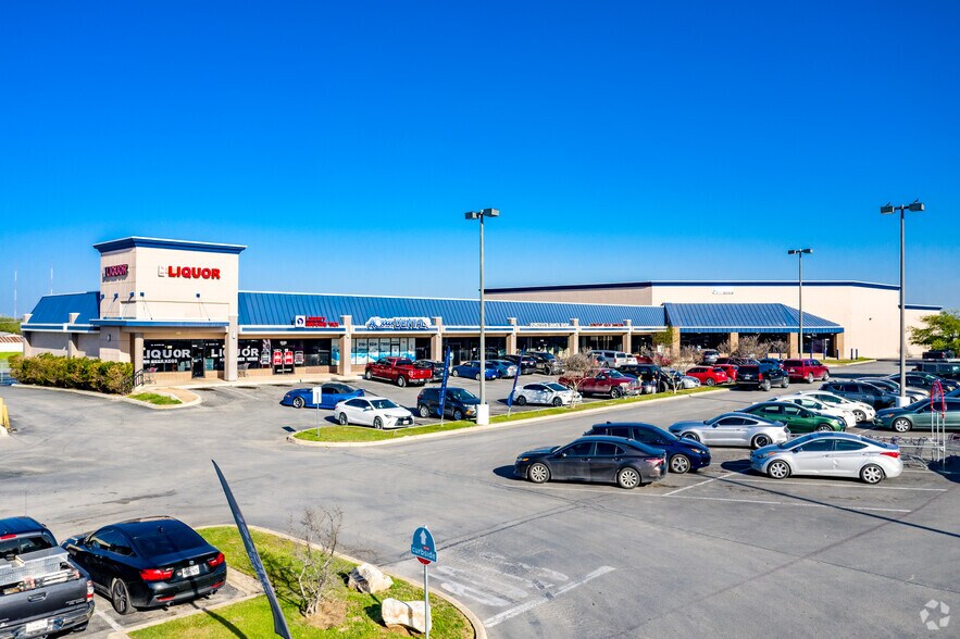 1500-1532 Austin Hwy, San Antonio, TX à louer - Photo de l’immeuble – Image 2 sur 8