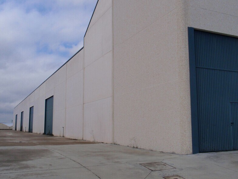 Avenida de las Retamas, 12, Casarrubios del Monte, Toledo à vendre - Photo de l’immeuble – Image 2 sur 14