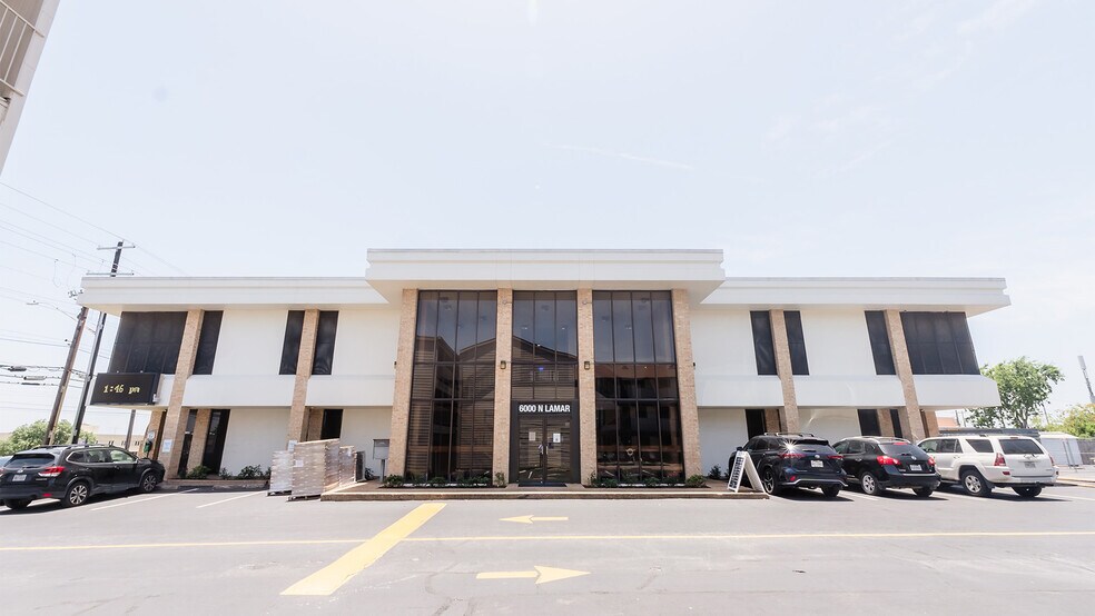 6000 N Lamar Blvd, Austin, TX à louer - Photo de l’immeuble – Image 2 sur 5