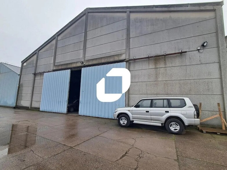 Local d'activités dans Wervicq-Sud à vendre - Photo de l’immeuble – Image 1 sur 5