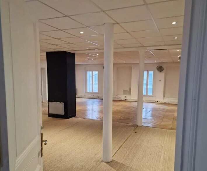 Bureau dans Paris à louer - Photo de l’immeuble – Image 2 sur 6