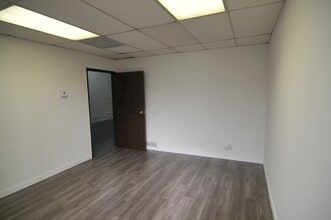 19209 Parthenia St, Northridge, CA à louer Photo intérieure– Image 2 sur 4