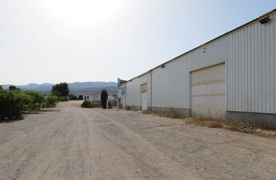 Nave portefeuille de 2 biens à vendre sur LoopNet.fr - Photo de l’immeuble – Image 2 sur 22