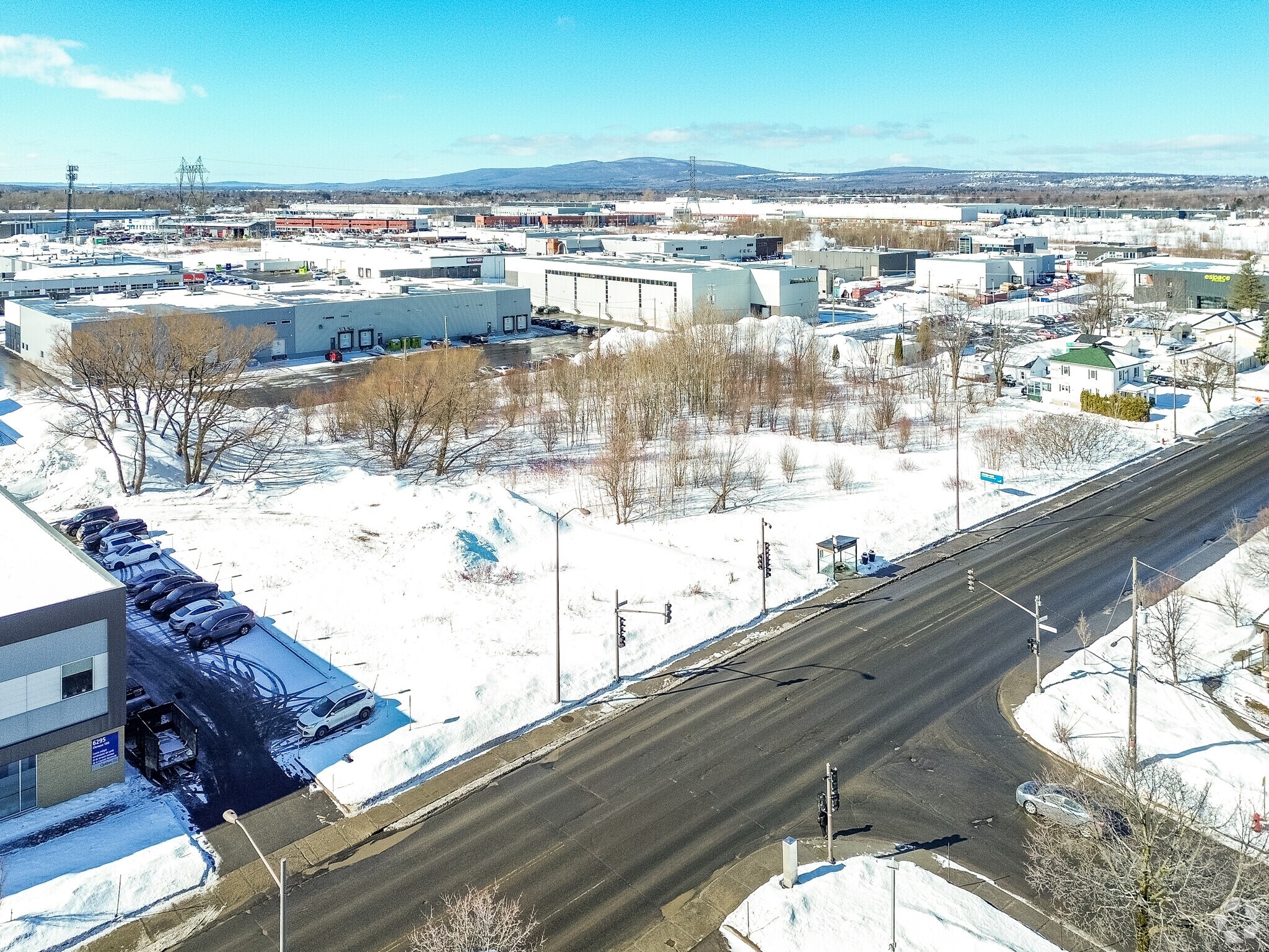 6295 Boul De L'ormière, Québec, QC à louer Photo principale– Image 1 sur 3