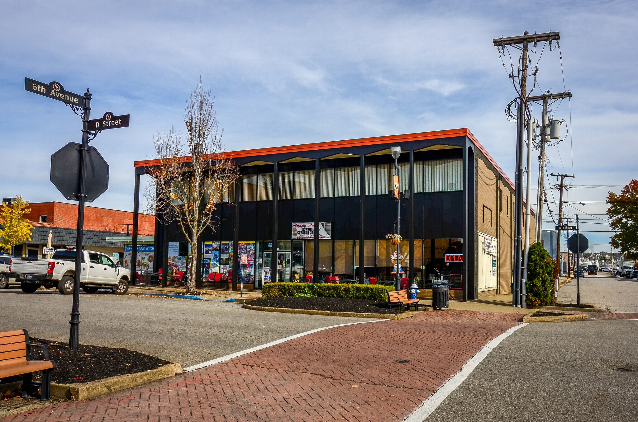 600 D St, South Charleston, WV à louer Photo principale– Image 1 sur 5