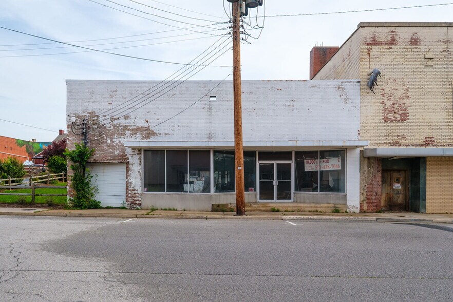 322 W Main St, Waynesboro, VA à vendre - Photo de l’immeuble – Image 2 sur 10