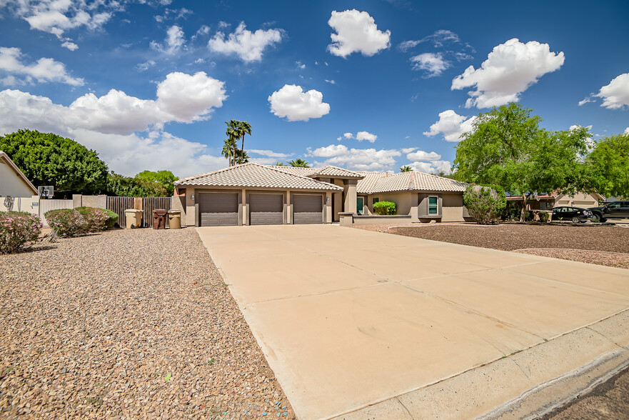 8632 W Via Montoya Dr, Peoria, AZ à louer - Photo de l’immeuble – Image 3 sur 33