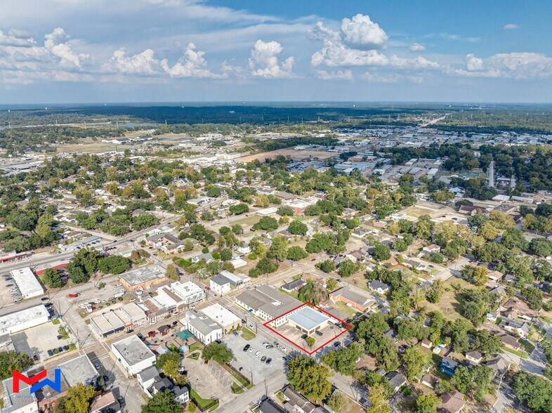 116 S Avenue C, Humble, TX à vendre - Photo de l’immeuble – Image 3 sur 25