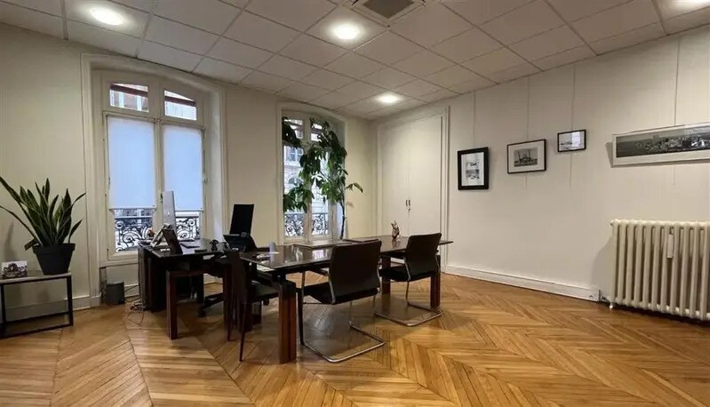 Bureau dans Paris à louer - Photo de l’immeuble – Image 2 sur 7