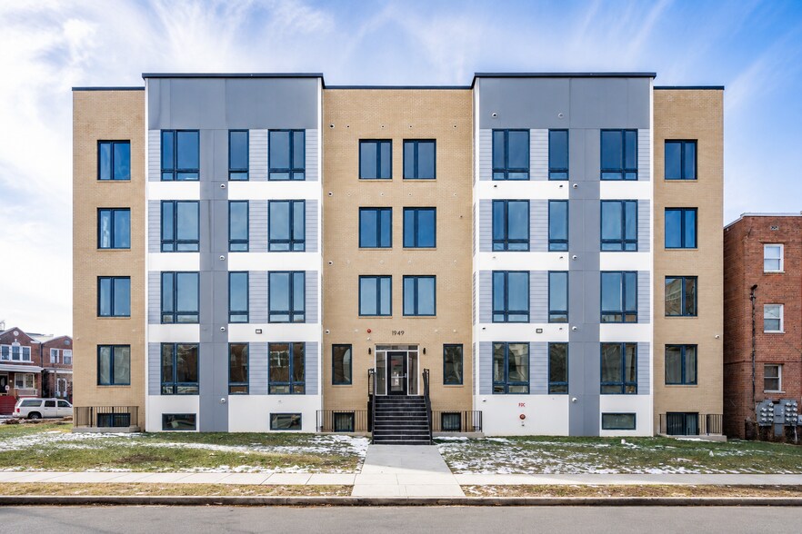 1949 Naylor Rd SE, Washington, DC à vendre - Photo de l’immeuble – Image 1 sur 7