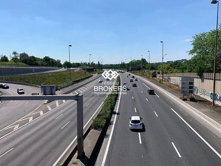 Industriel/Logistique dans Montreuil à vendre - Photo de l’immeuble – Image 1 sur 3