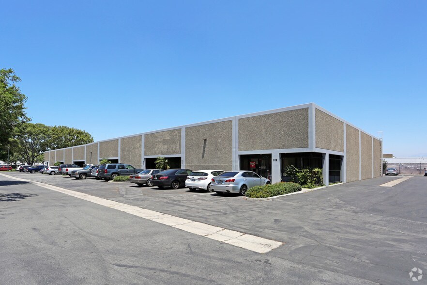 601-619 N Poplar St, Orange, CA à louer - Photo de l’immeuble – Image 3 sur 8