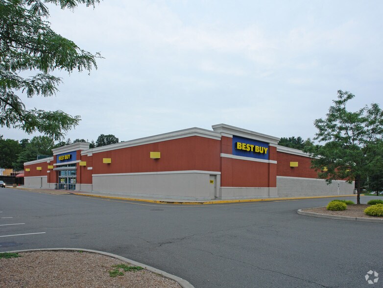 299 N Central Ave, Hartsdale, NY à louer - Photo de l’immeuble – Image 2 sur 6