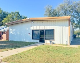 116 N 2nd St, Noble, OK à louer Photo de l’immeuble– Image 1 sur 22