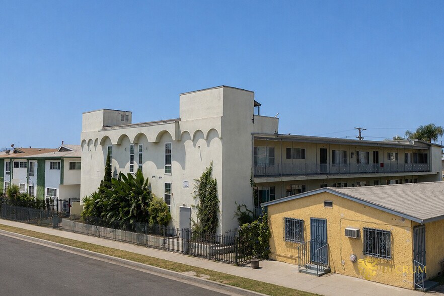 1683 S Longwood Ave, Los Angeles, CA à vendre - Photo de l’immeuble – Image 2 sur 29