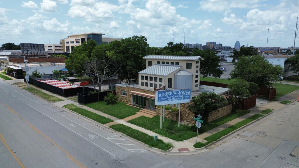 1100 Pennsylvania Ave, Fort Worth, TX à vendre - Photo de l’immeuble – Image 1 sur 14