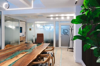 Rue de la République, Puteaux à louer Photo intérieure– Image 1 sur 5