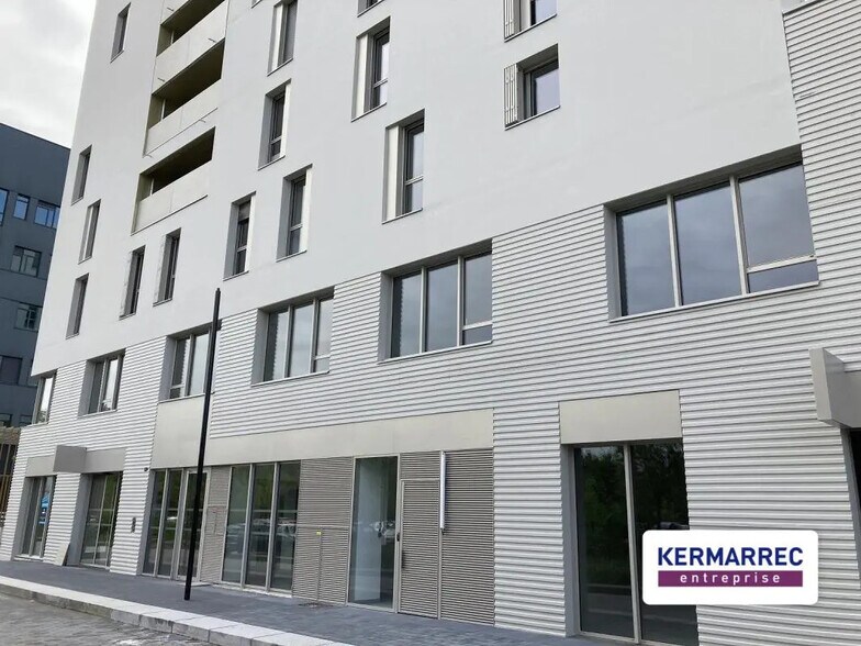Bureau dans Saint-Jacques-de-la-Lande à vendre - Photo de l’immeuble – Image 3 sur 5