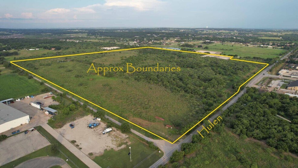 1565 SW Hulen St, Burleson, TX à vendre - Photo de l’immeuble – Image 2 sur 5
