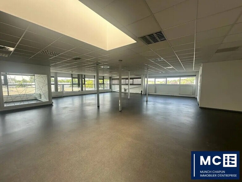 Bureau dans Strasbourg à louer - Photo de l’immeuble – Image 1 sur 7