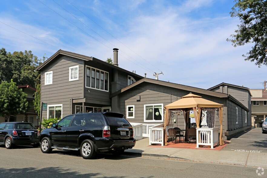 290 Rose Ave, Danville, CA à louer - Photo principale – Image 2 sur 5