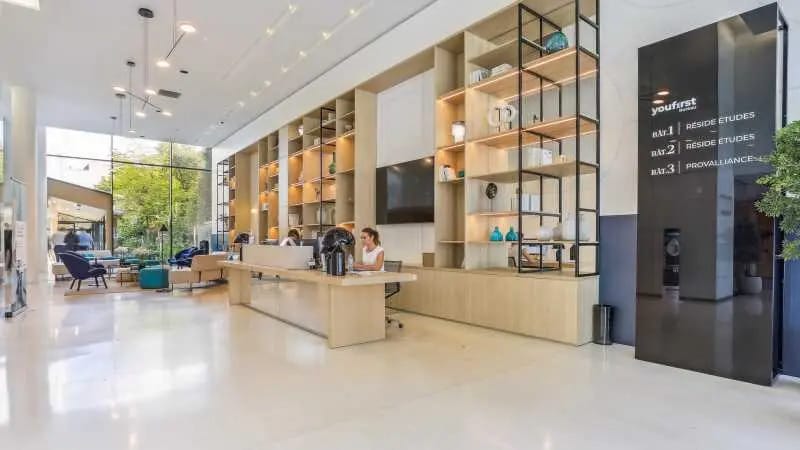 96-104 avenue Charles de Gaulle, Neuilly-sur-Seine à louer - Hall d’entrée – Image 2 sur 9