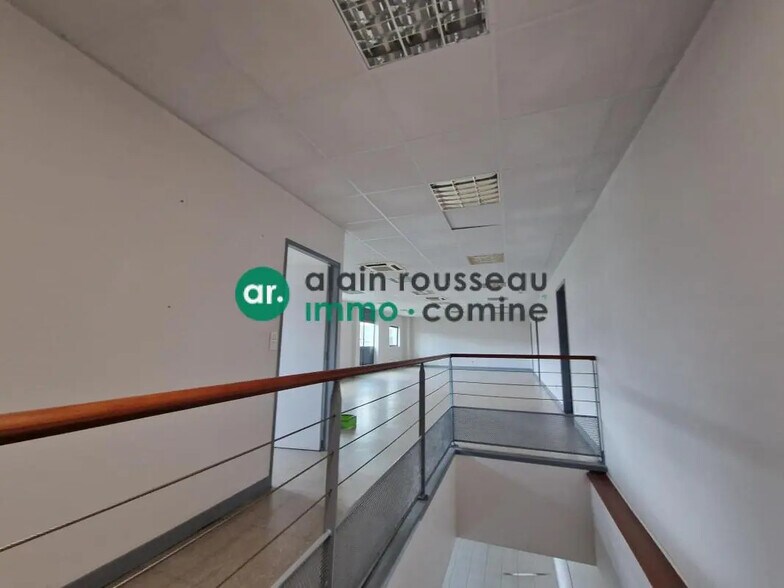 Local d’activités dans Trélazé à louer - Photo de l’immeuble – Image 2 sur 3
