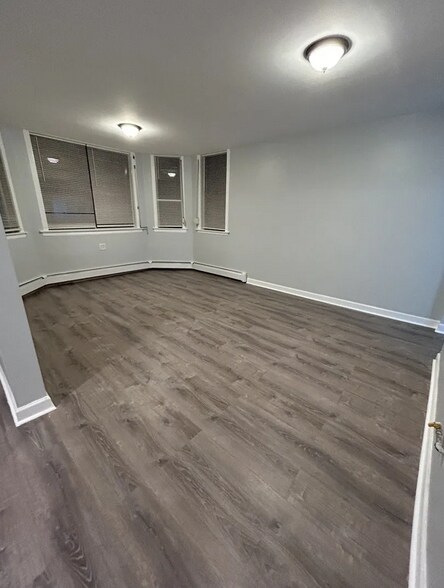 8503 S Drexel Ave, Chicago, IL à vendre - Photo de l’immeuble – Image 2 sur 5