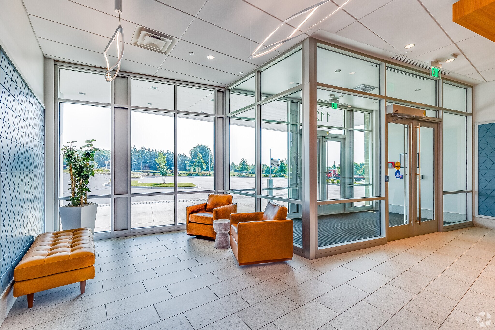 112 Thomas Johnson Dr, Frederick, MD à louer Photo de l’immeuble– Image 1 sur 7