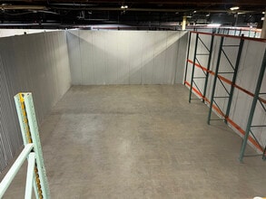 3731 Warner Ave, Santa Ana, CA à louer Photo intérieure– Image 1 sur 4