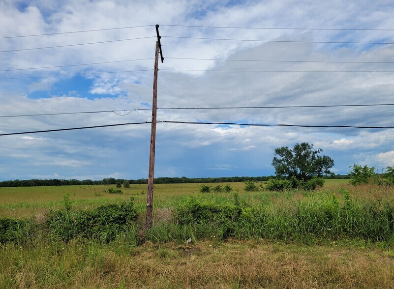 110 Private Road 7316, Clarksville, TX à vendre - Photo de l’immeuble – Image 2 sur 20