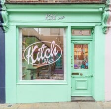 4 Charlton Pl, Londres à louer Photo de l’immeuble– Image 1 sur 11