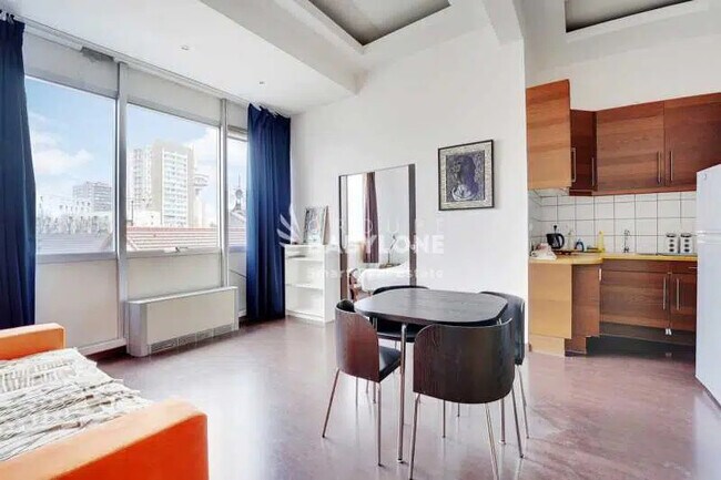 Plus de détails pour Bureau à vendre