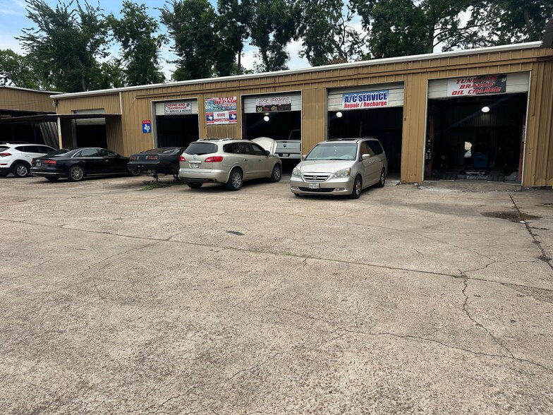 1428 Blalock Rd, Houston, TX à vendre - Photo de l’immeuble – Image 1 sur 7