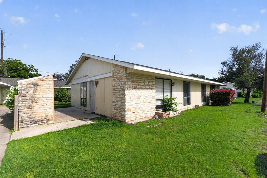 1500 Park Ln, Georgetown, TX à vendre - Photo de l’immeuble – Image 3 sur 21
