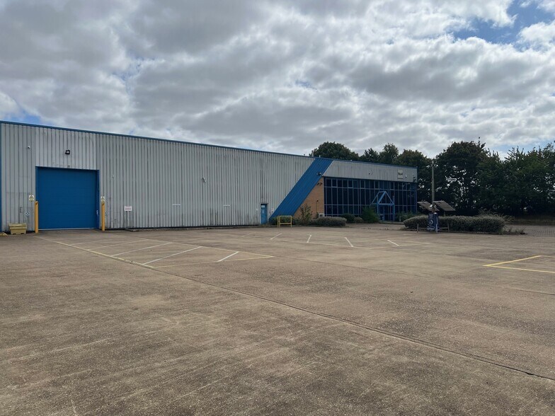 Shipton Way, Rushden à louer - Photo de l’immeuble – Image 1 sur 3