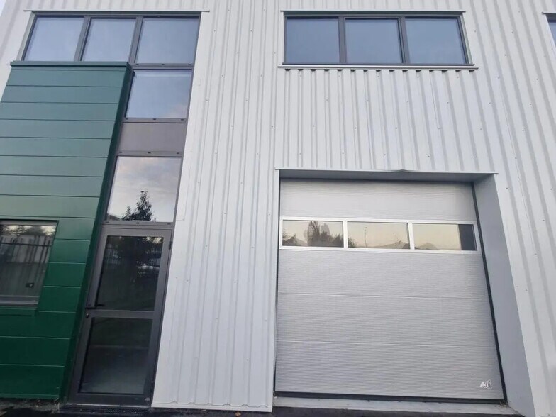 Industriel/Logistique dans La Chapelle-sur-Erdre à vendre - Photo de l’immeuble – Image 2 sur 4