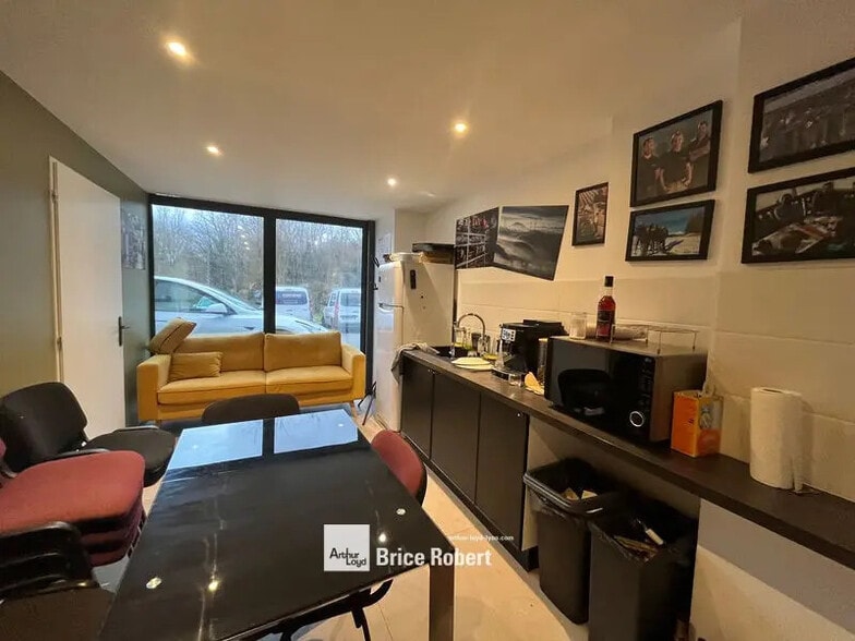 Local d’activités dans Chaponost à louer - Photo intérieure – Image 3 sur 8