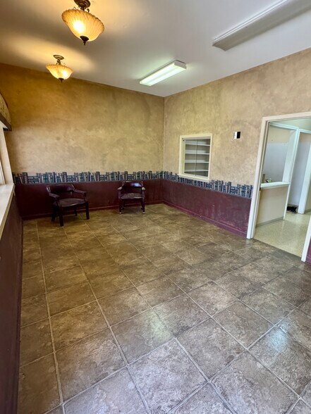 206 Main St, Gleason, TN à vendre - Photo intérieure – Image 2 sur 13