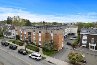 Plus de détails pour 575 Ellsworth St, Bridgeport, CT - Logement à vendre