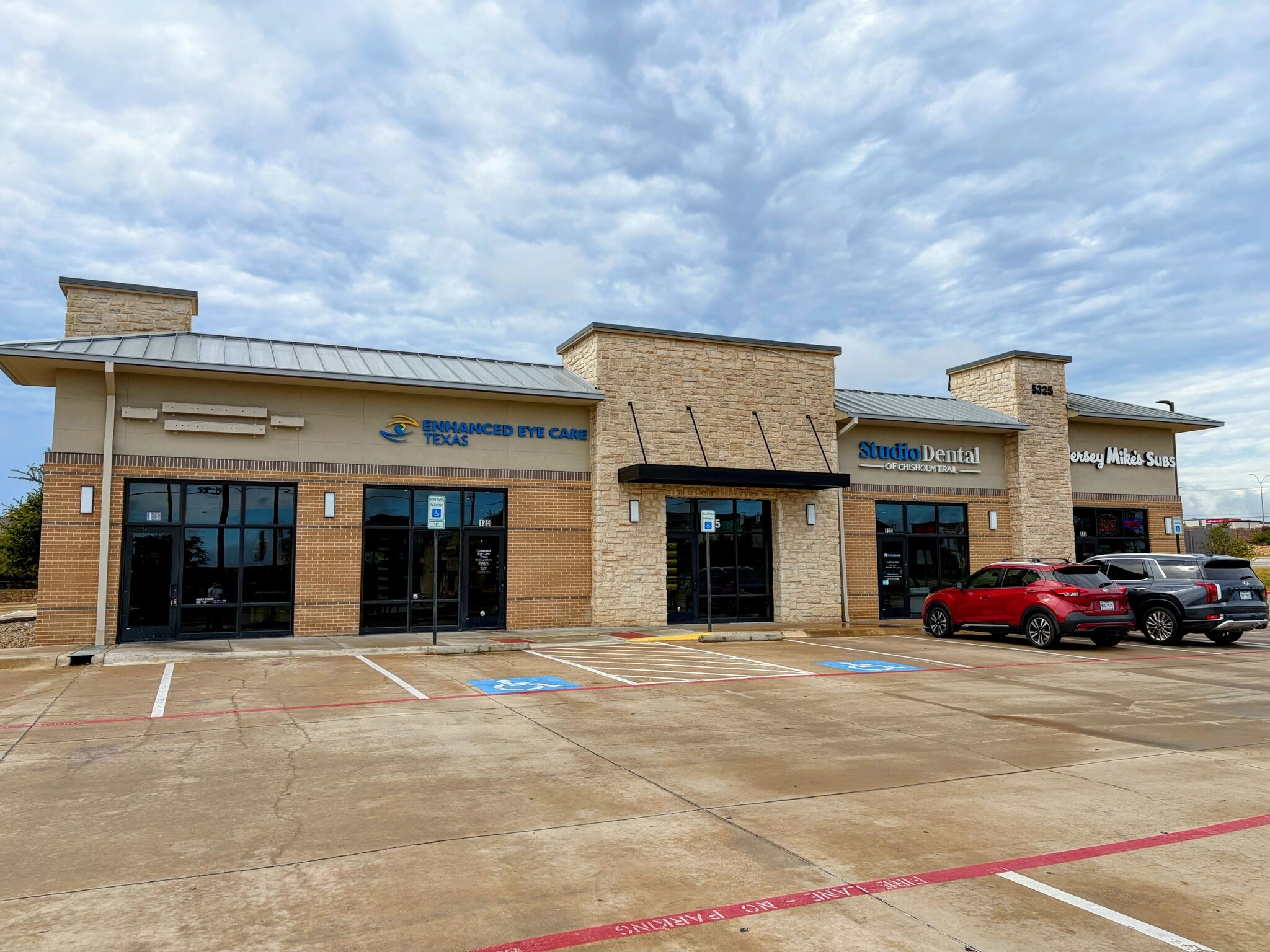 5325 McPherson Blvd, Fort Worth, TX à louer Photo de l’immeuble– Image 1 sur 9