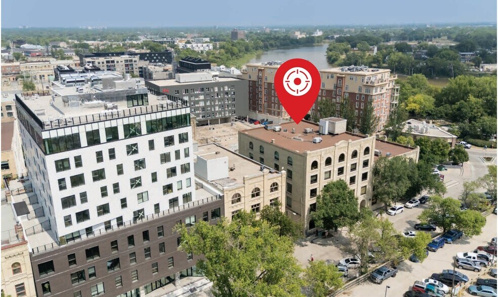 115 Bannatyne Ave, Winnipeg, MB à louer - Photo de l’immeuble – Image 3 sur 18