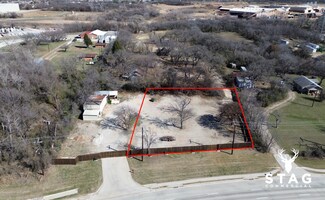 Plus de détails pour 1401 Fort Worth Dr, Denton, TX - Industriel/Logistique à louer