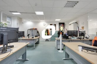 Bureau dans Chessy à louer Photo intérieure– Image 2 sur 9