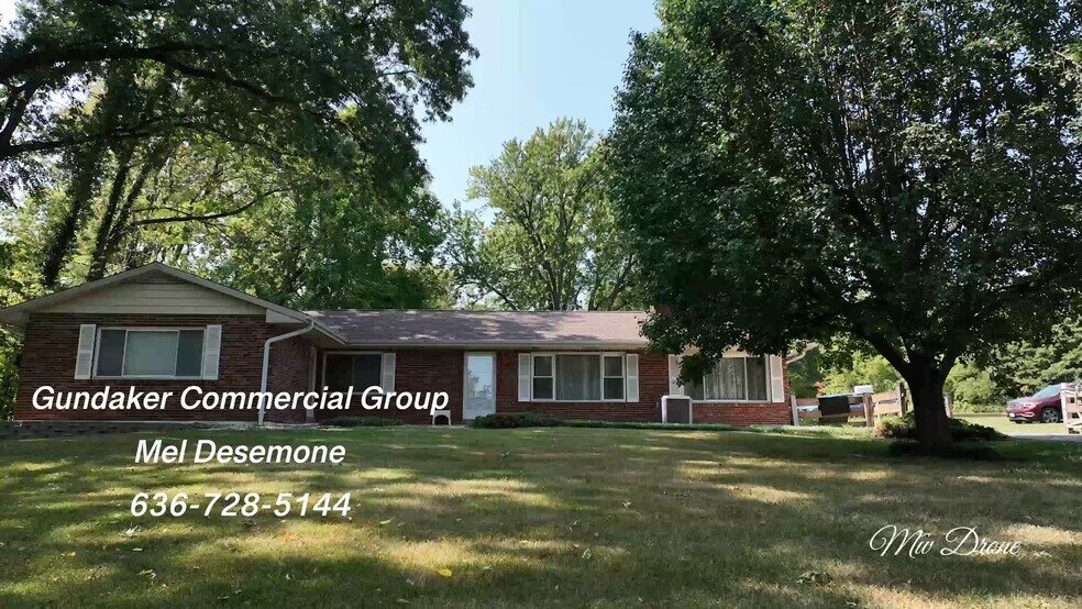 12129 Riverview Dr, Saint Louis, MO à vendre - Vidéo sur l’annonce professionnelle – Image 2 sur 25