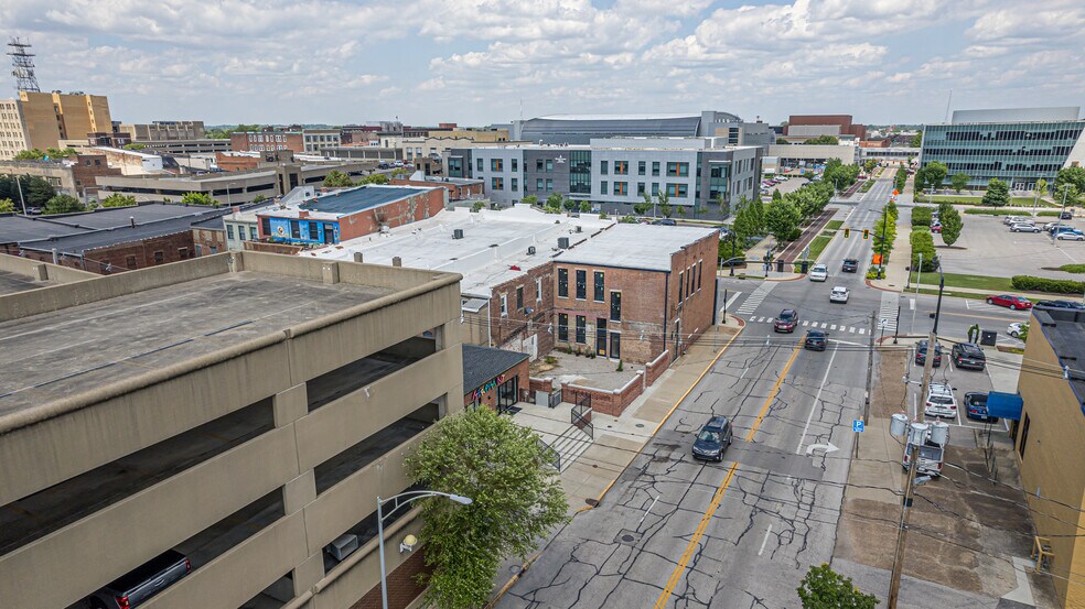 127-129 SE 4th St, Evansville, IN à louer - Photo de l’immeuble – Image 3 sur 14