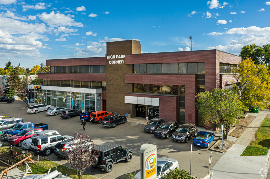 14903-14927 111 Av NW, Edmonton, AB à louer - Photo de l’immeuble – Image 2 sur 5