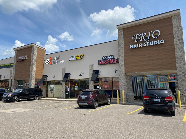 30693-30711 W 12 Mile Rd, Farmington Hills, MI à louer - Photo de l’immeuble – Image 3 sur 8