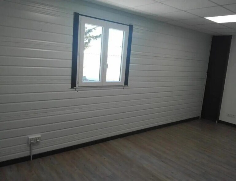 Local d’activités dans Vendargues à louer - Photo de l’immeuble – Image 3 sur 17